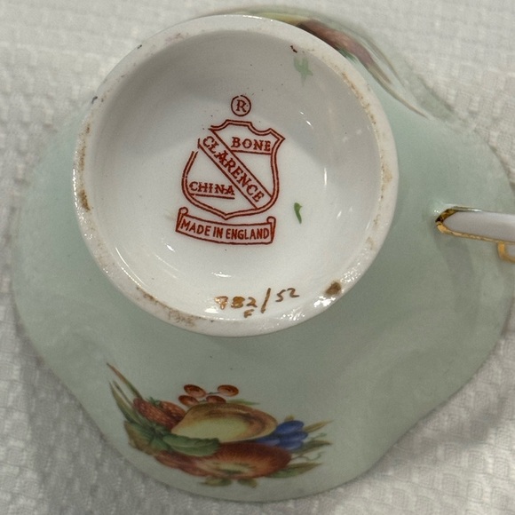 Clarence Fine Bone China- Apples 🍎 & Pears 🍐- Light Green - Picture 7 of 9